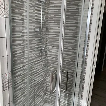 Train Station شقة *