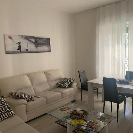 Apartament Train Station *